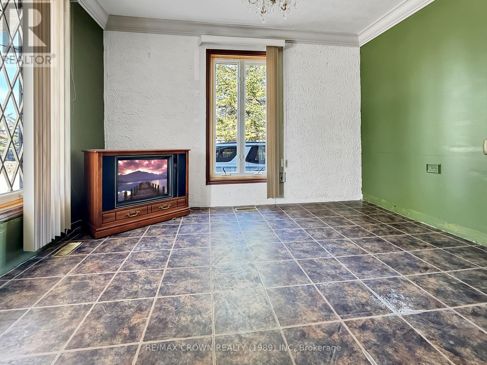 24 FONTAINE DRIVE — photo 23