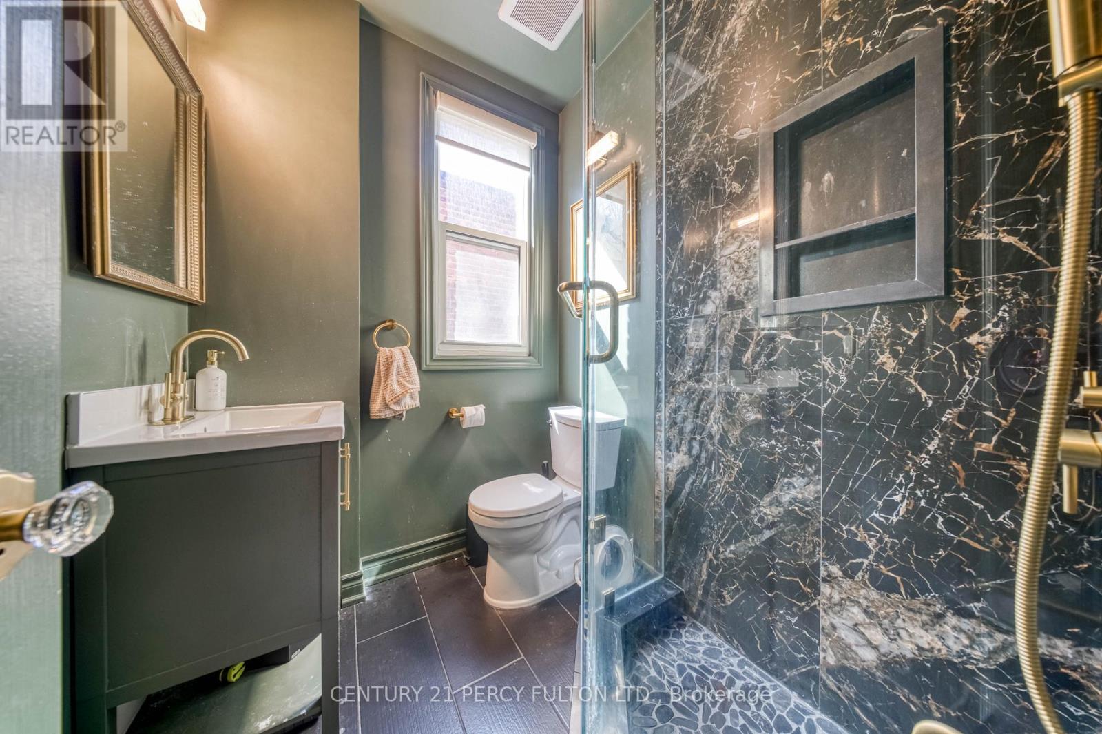 10 REDWOOD AVENUE - 25
