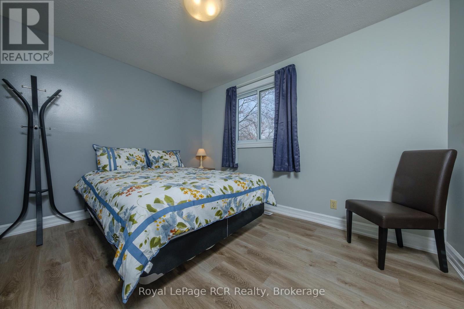 383 WELLINGTON STREET - 19