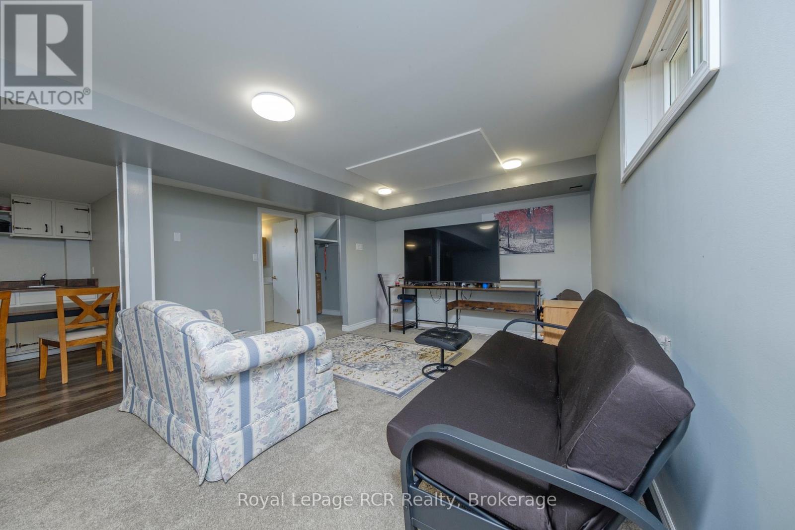383 WELLINGTON STREET - 29