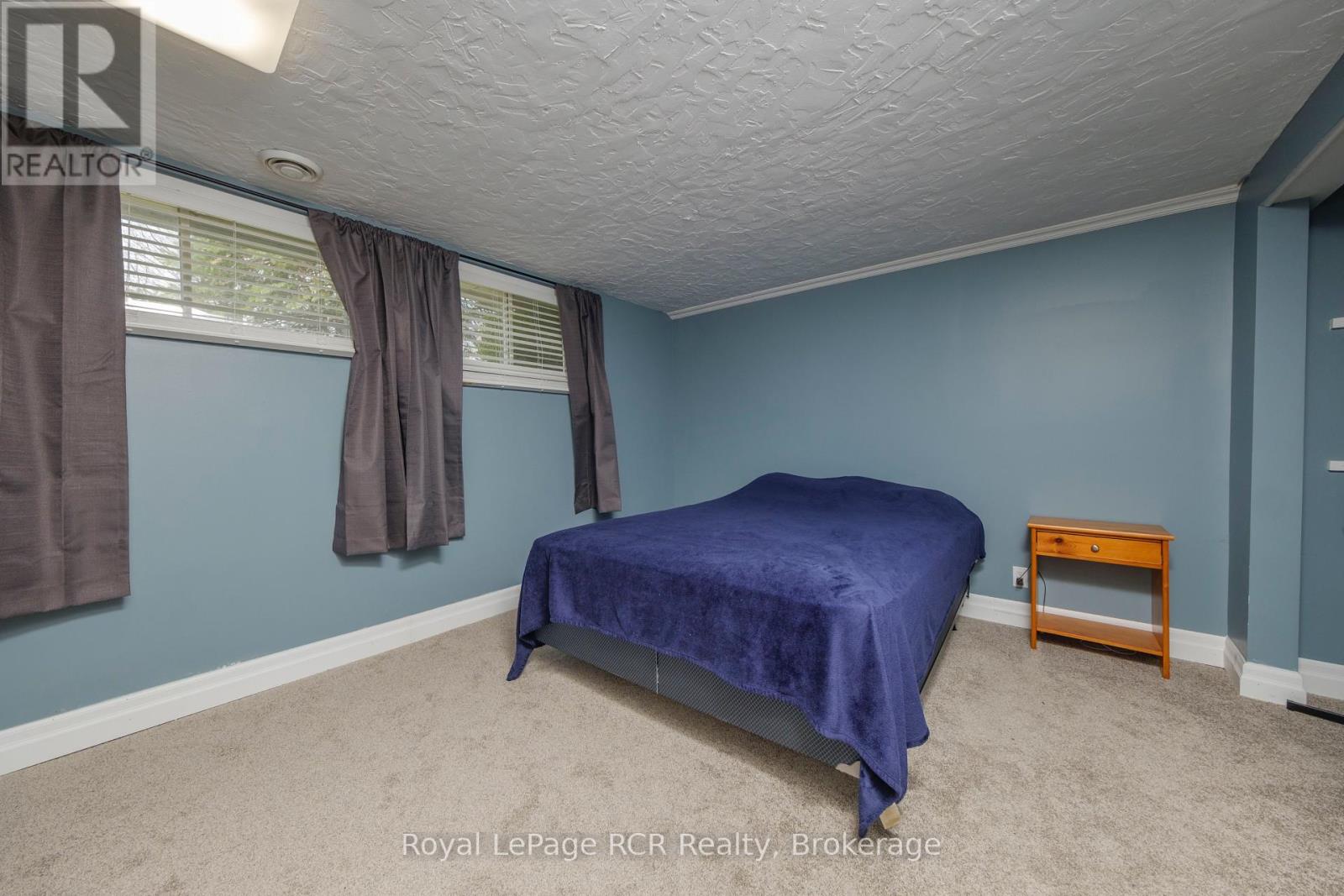 383 WELLINGTON STREET - 37