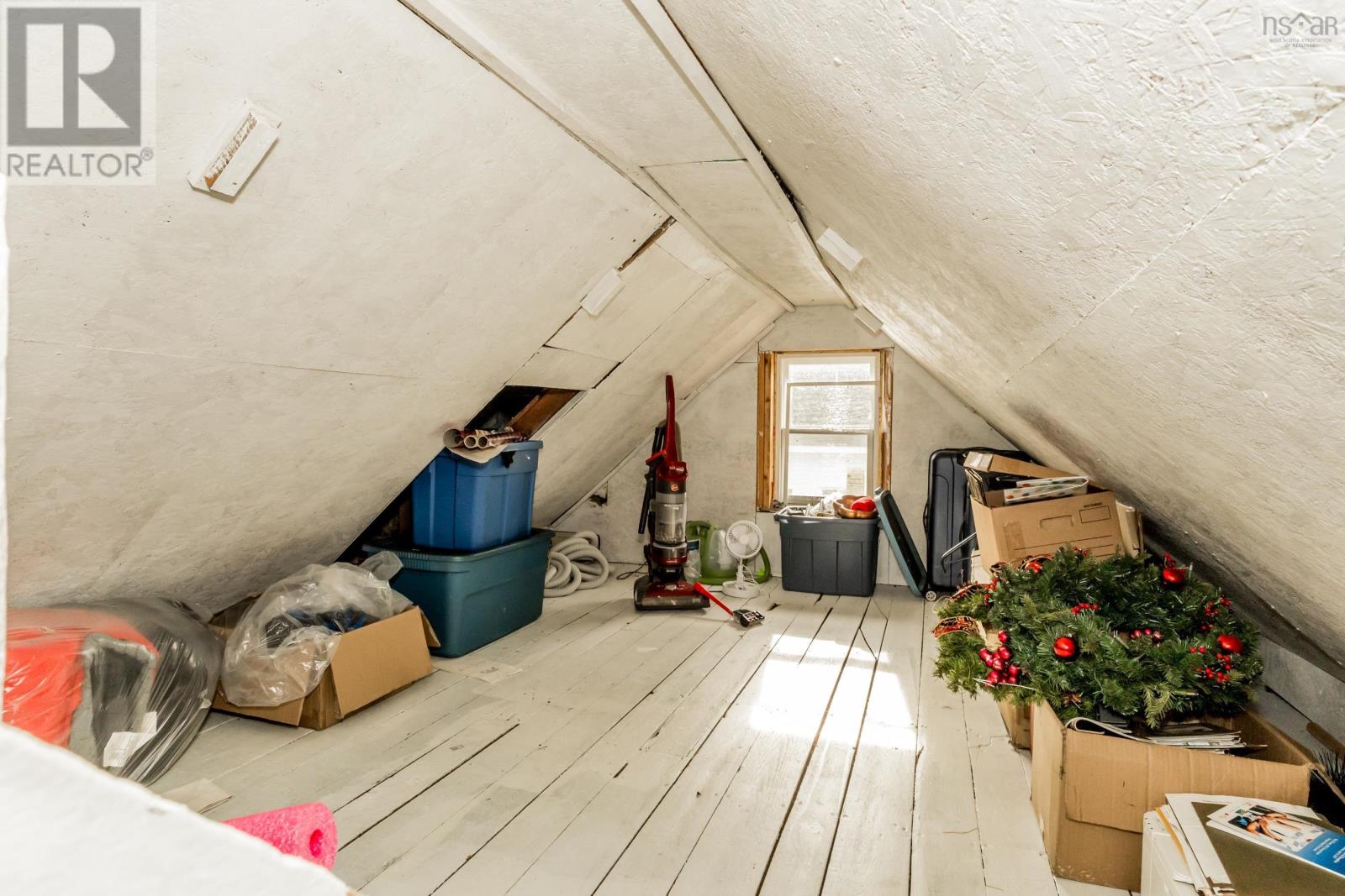 1546 Spurr Road - 28