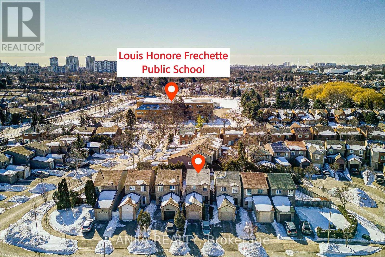 83 MCCLINTOCK CRESCENT - 3