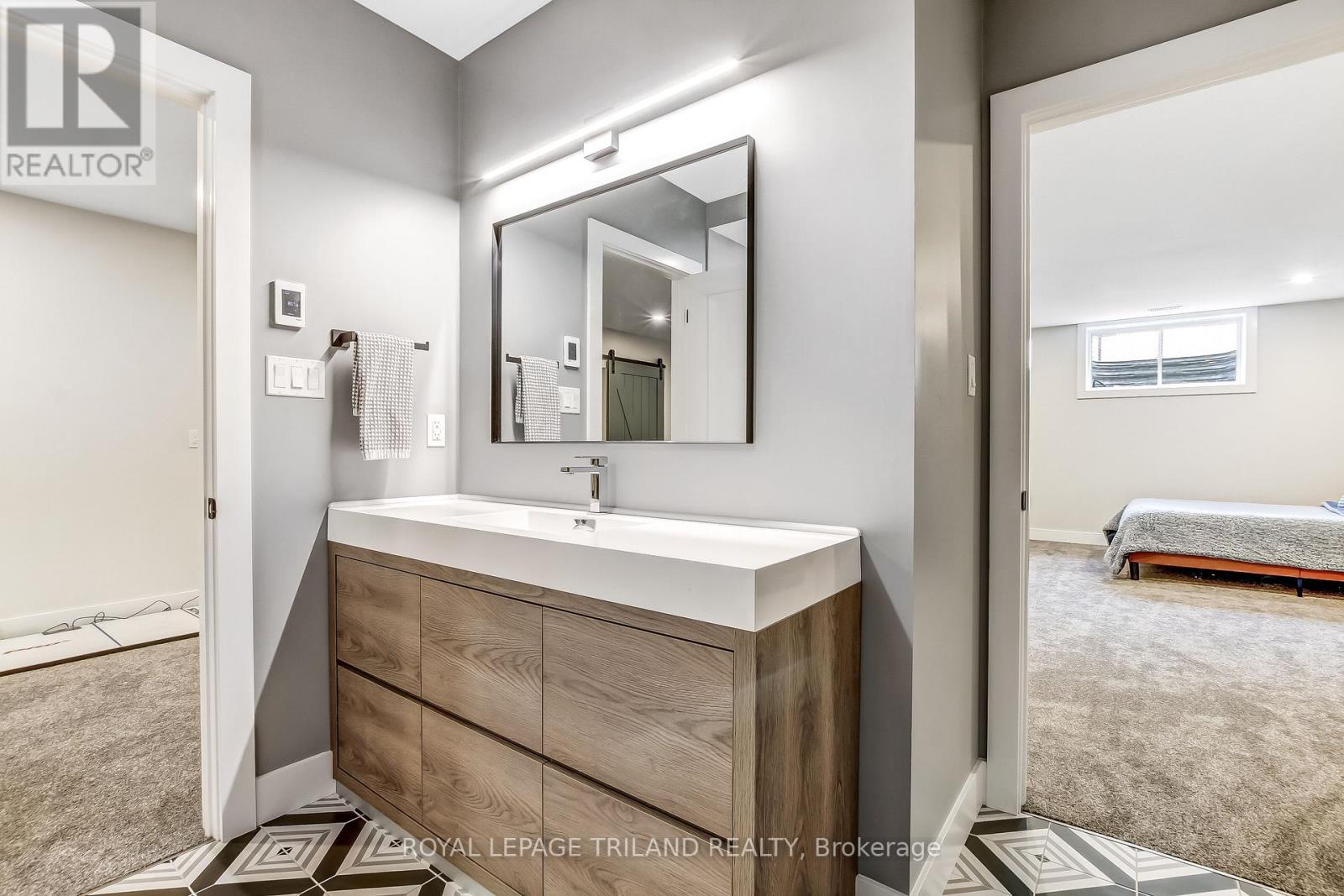 148 OLD FIELD LANE — photo 34