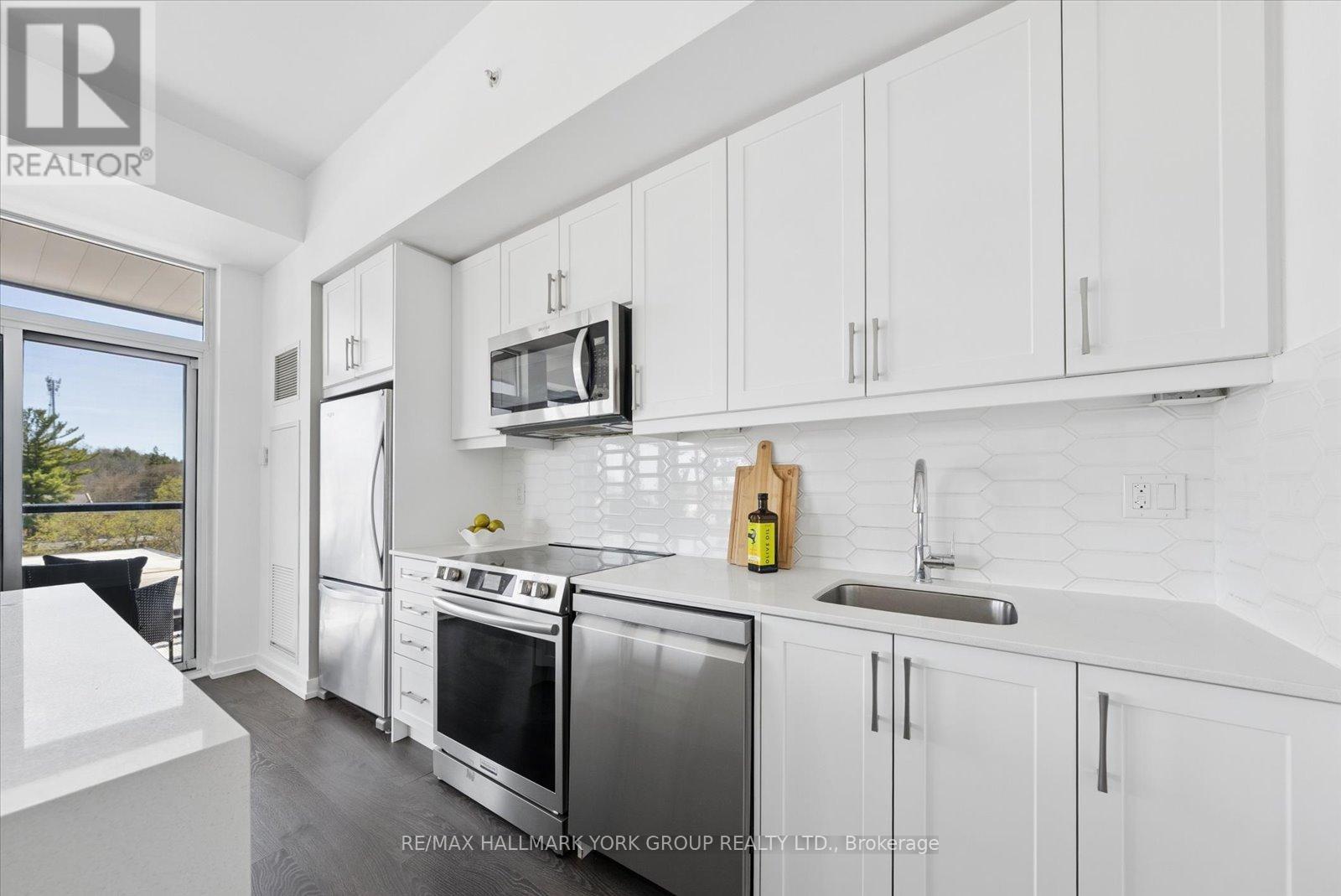 #515 50 ANN STREET - 17