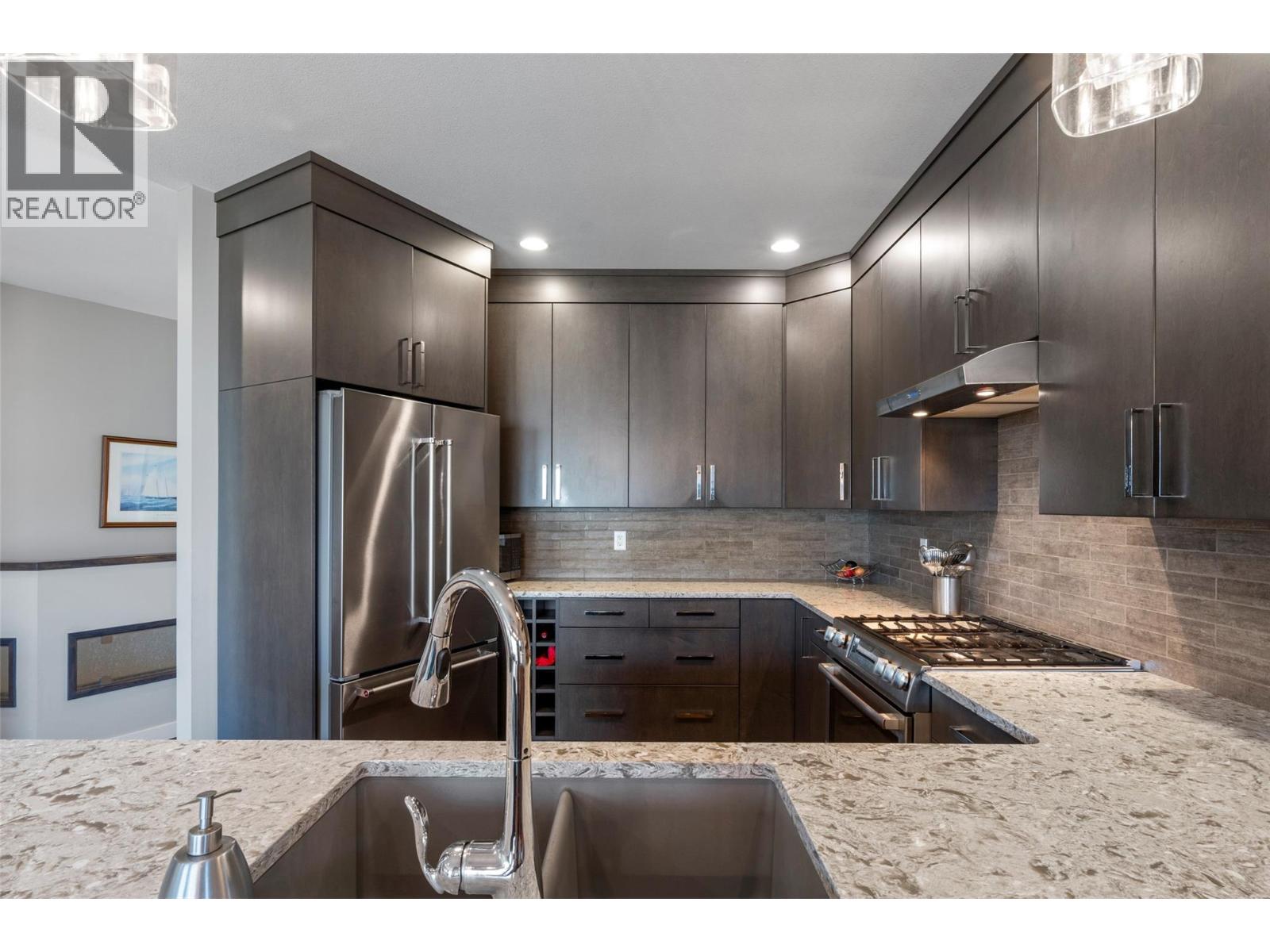 2190 Doubletree Crescent - 4