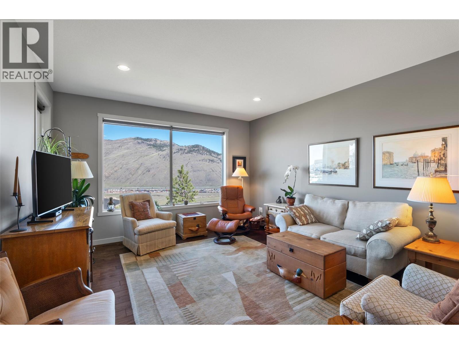 2190 Doubletree Crescent - 11