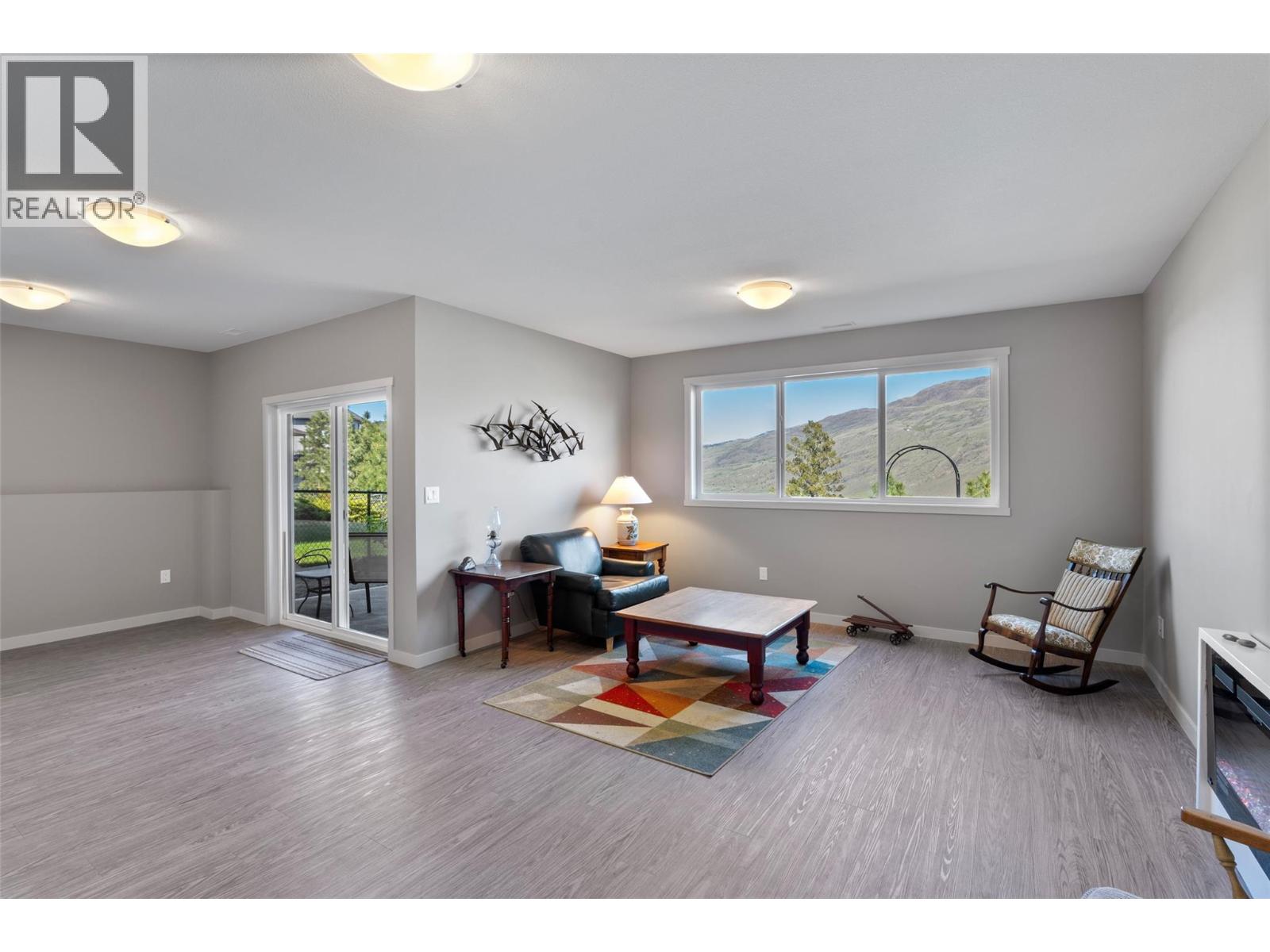 2190 Doubletree Crescent - 34