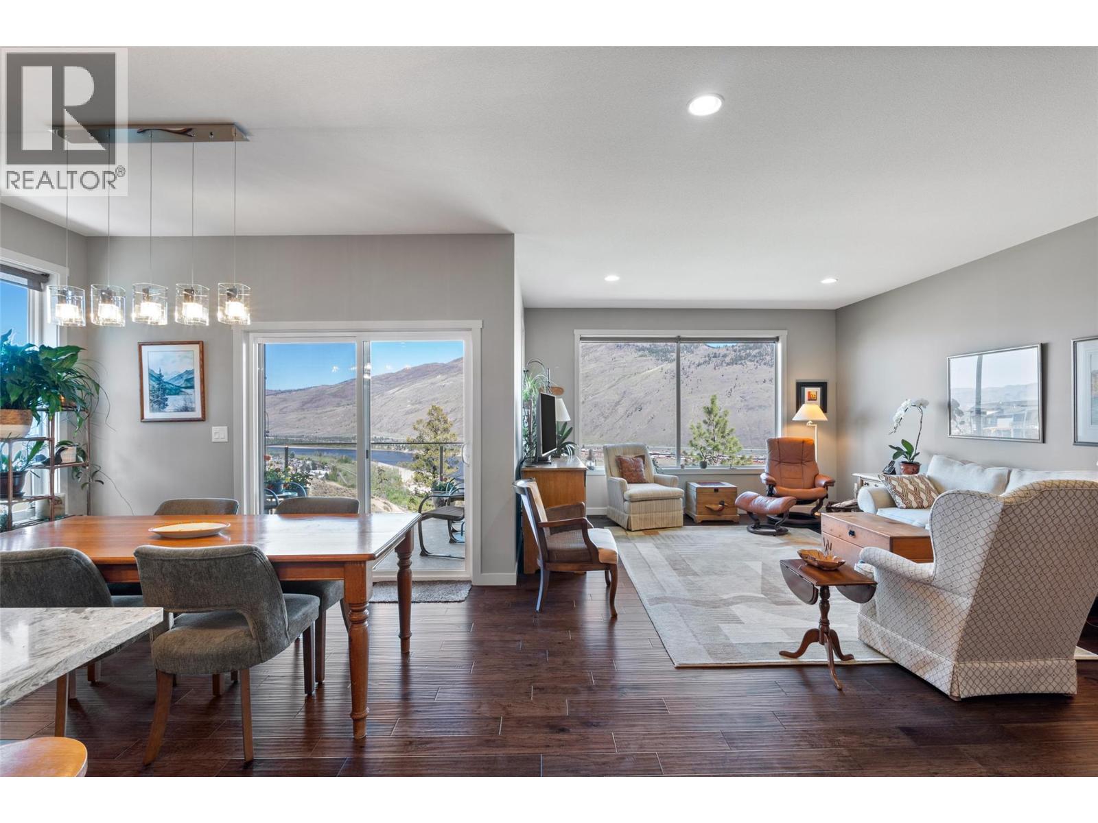 2190 Doubletree Crescent - 9