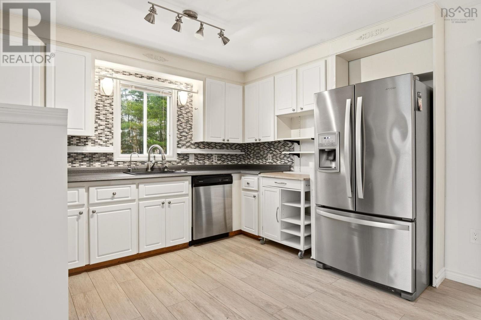 Property 10 of 45 of 114 Charleswood Drive