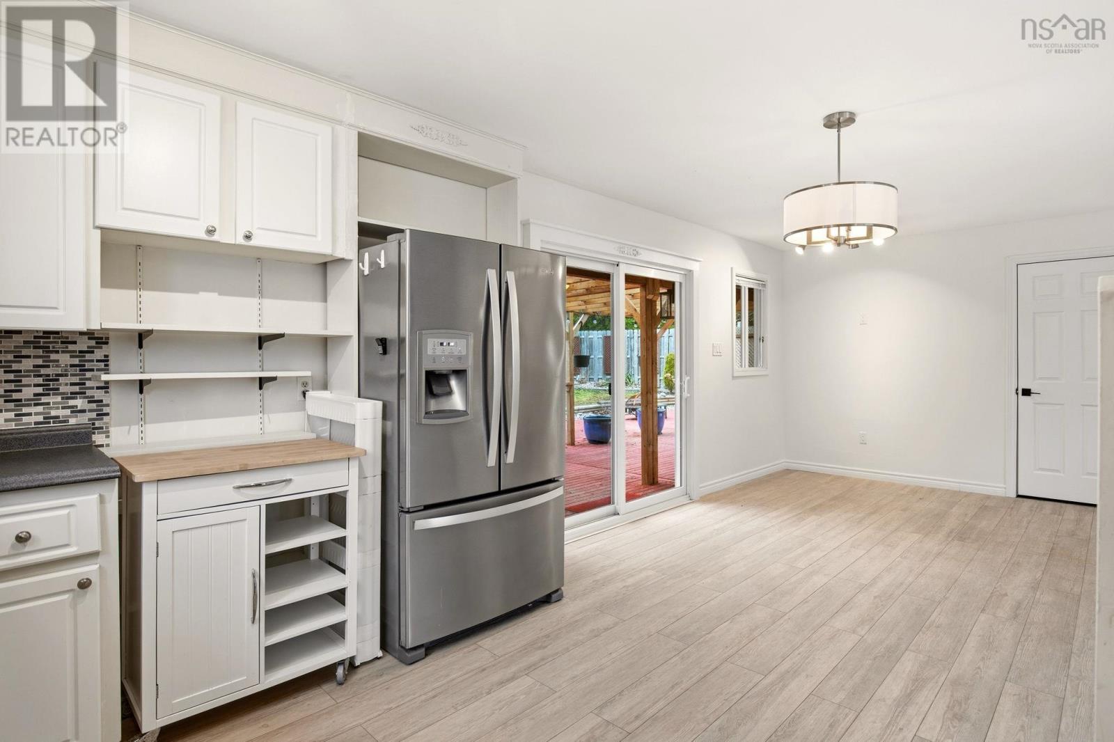 Property 11 of 45 of 114 Charleswood Drive