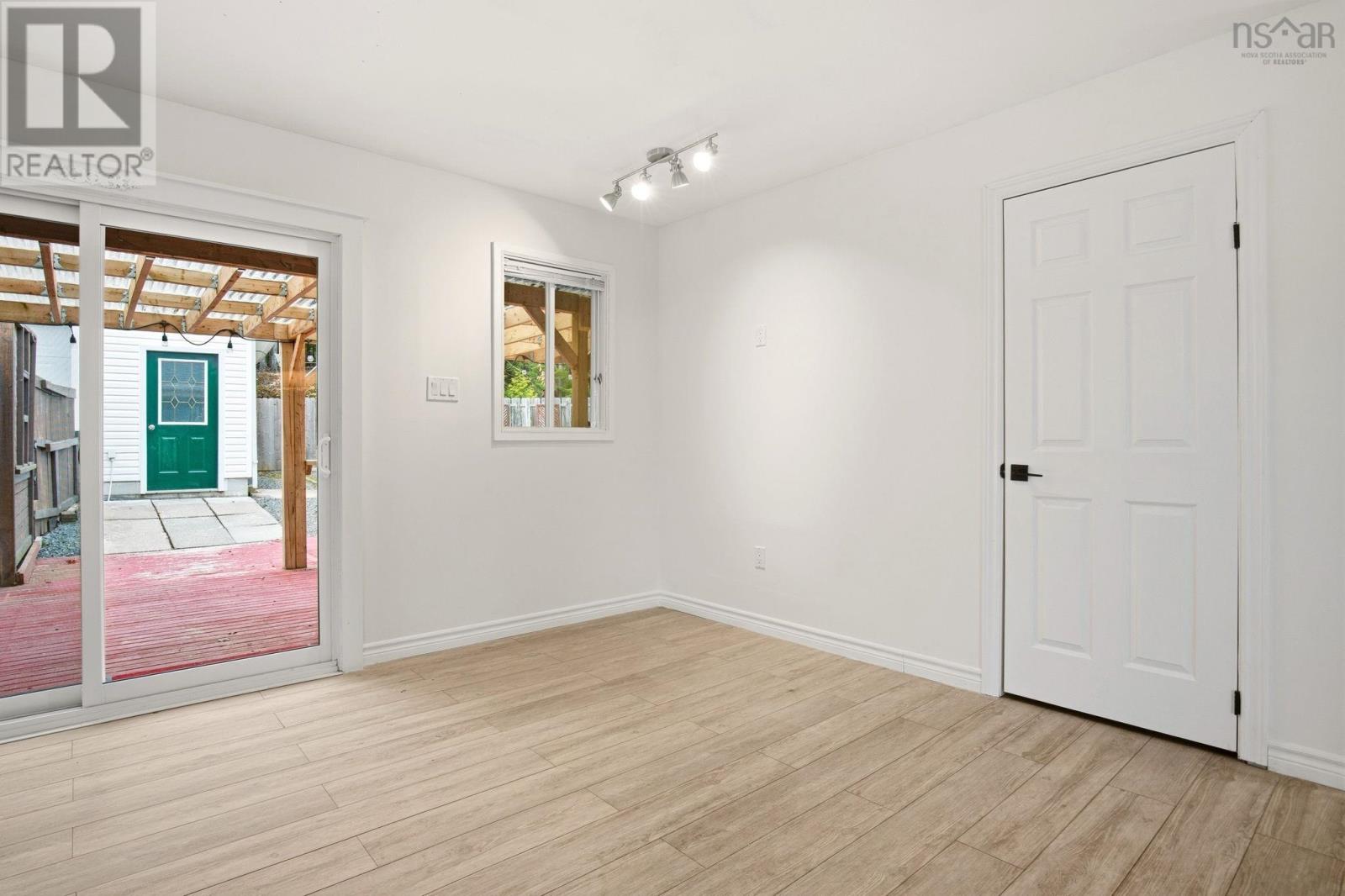 Property 14 of 45 of 114 Charleswood Drive