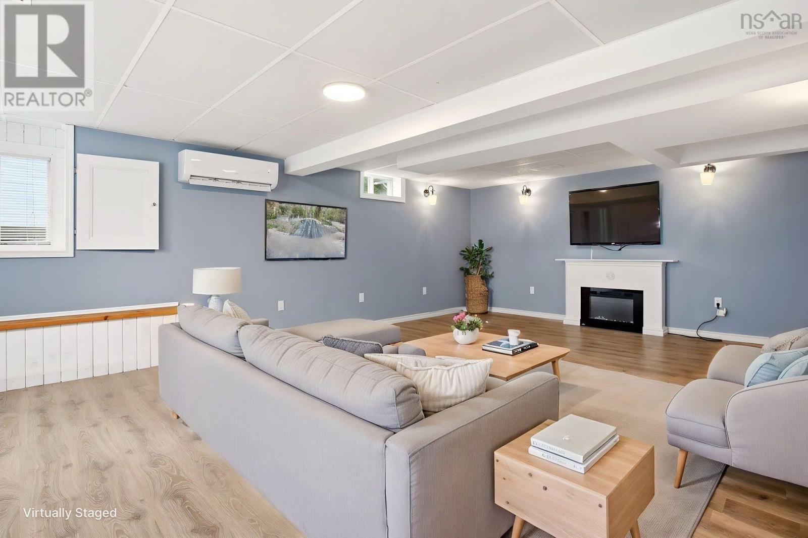 Property 20 of 45 of 114 Charleswood Drive