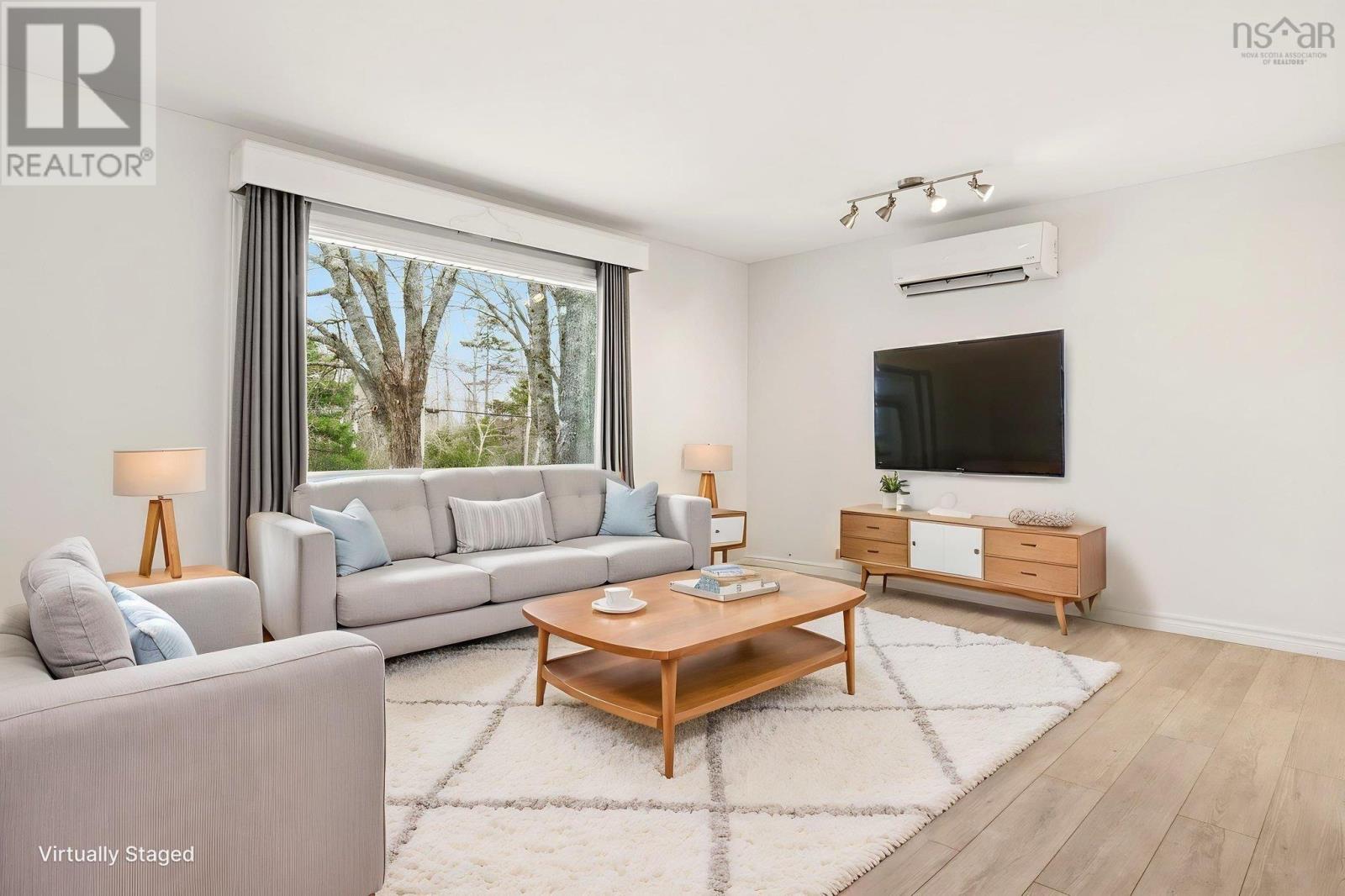 Property 5 of 45 of 114 Charleswood Drive