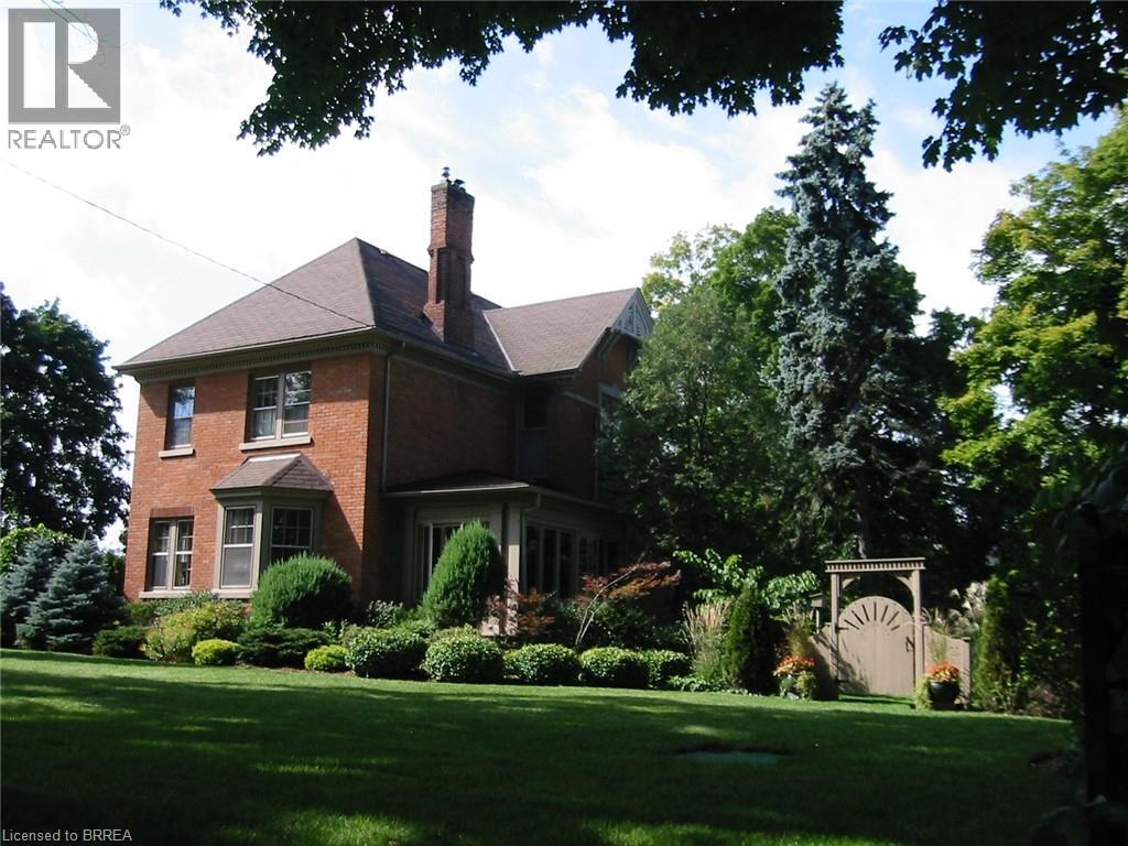 138 ST. JAMES Street S - 2