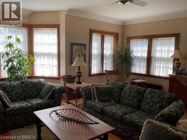 138 ST. JAMES Street S - 9
