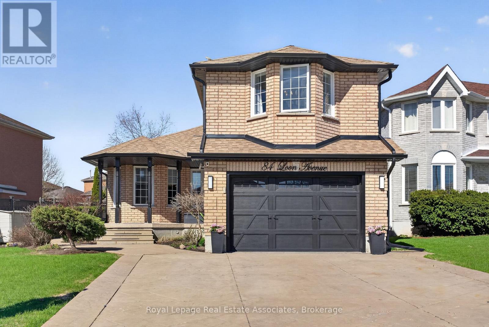 84 LOON AVENUE - 1