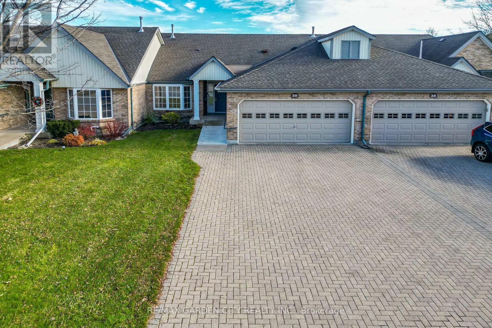 #39 121 GLEN MORRIS DRIVE - 1