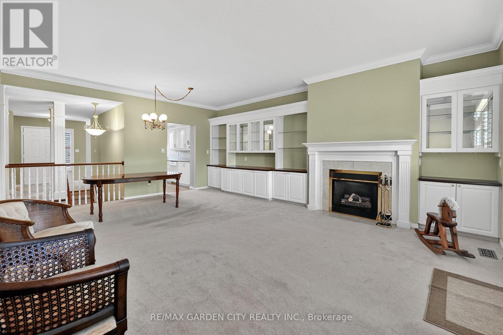#39 121 GLEN MORRIS DRIVE - 12