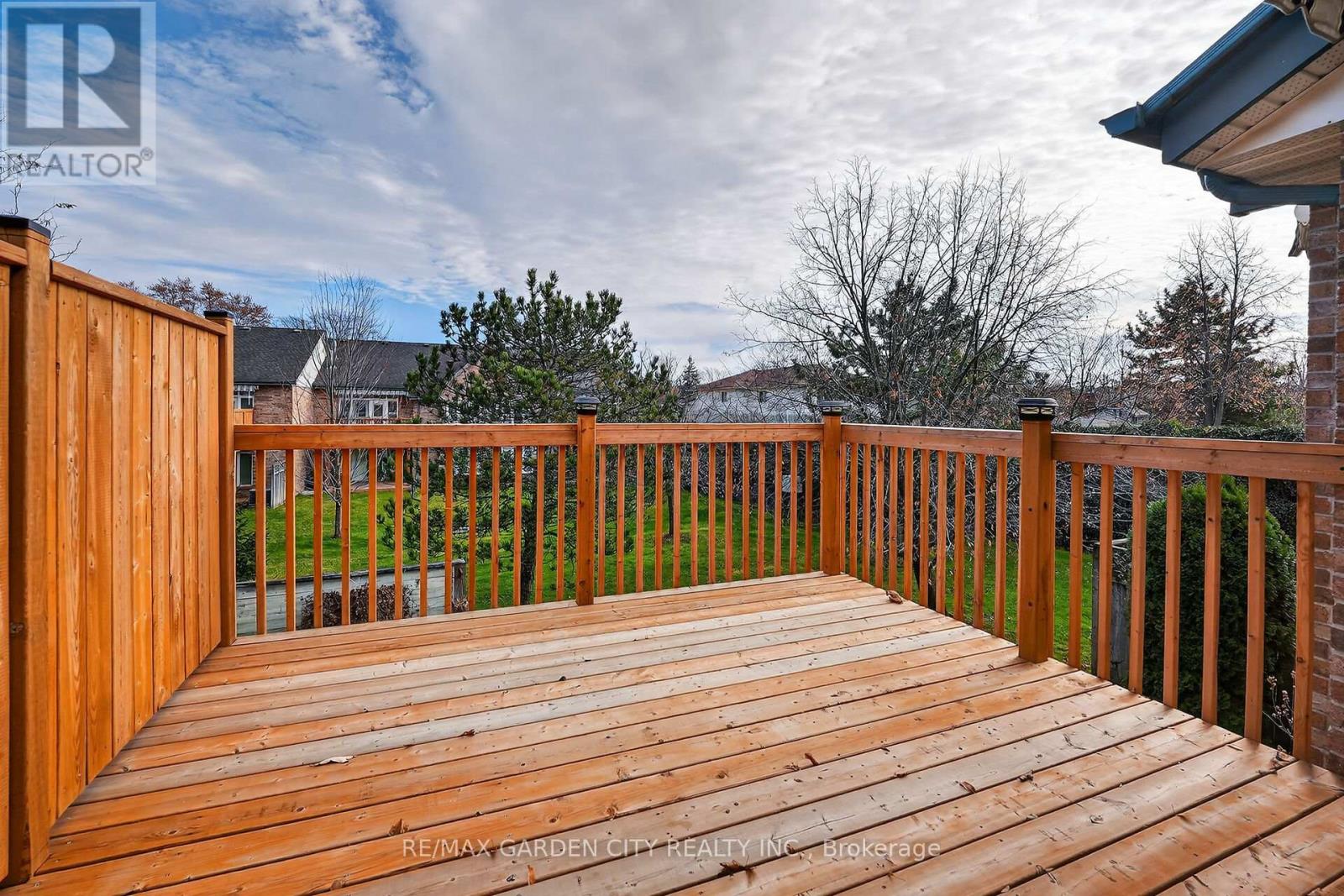 #39 121 GLEN MORRIS DRIVE - 14