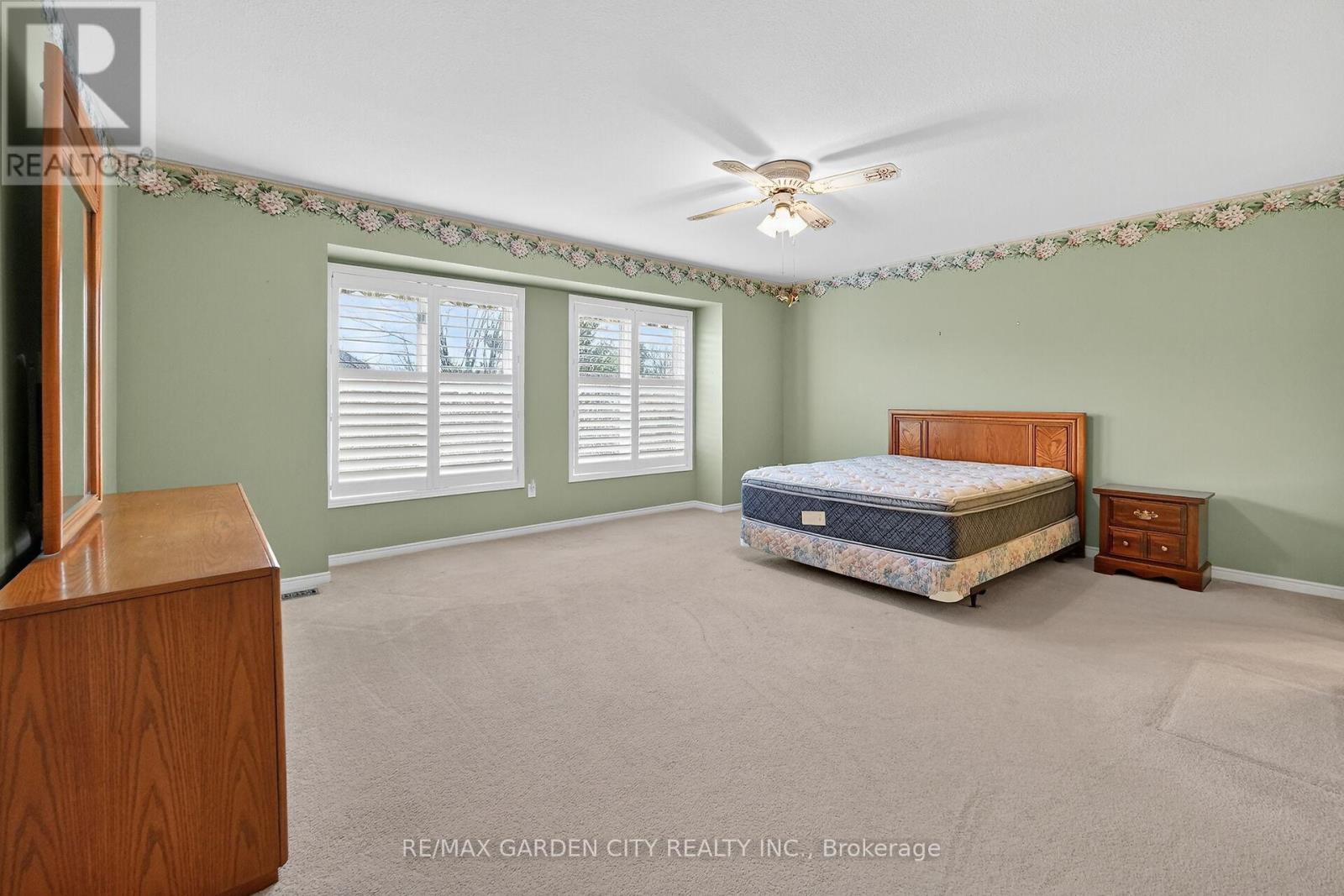 #39 121 GLEN MORRIS DRIVE - 15