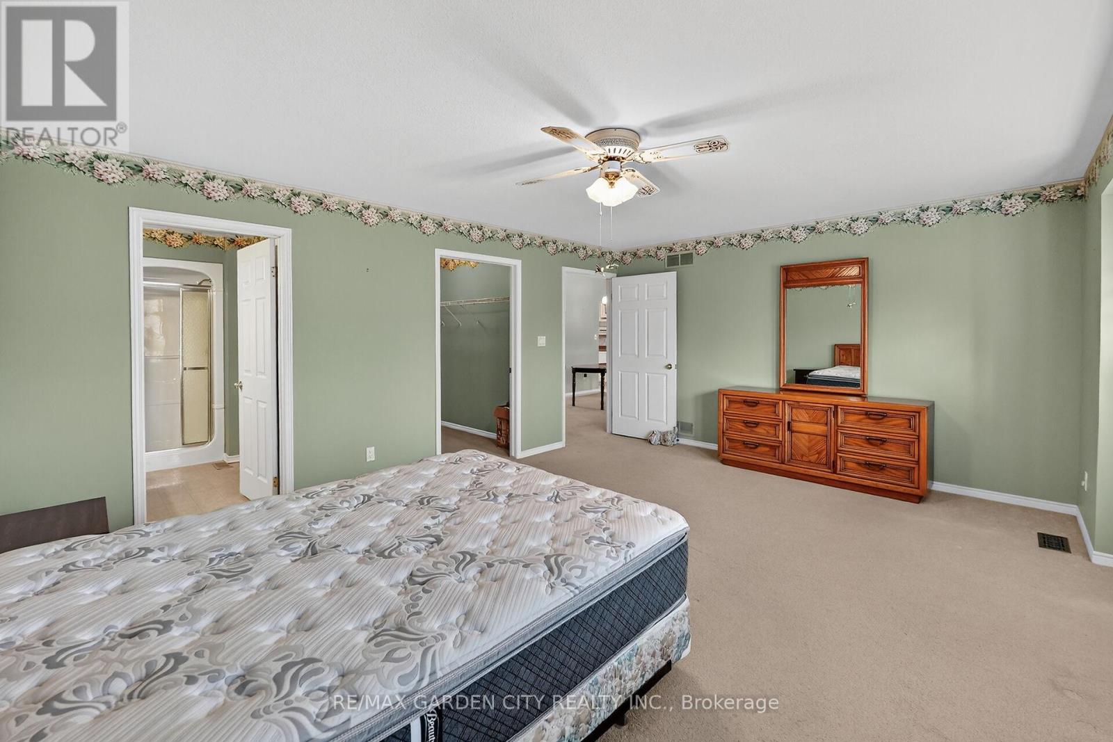 #39 121 GLEN MORRIS DRIVE - 17