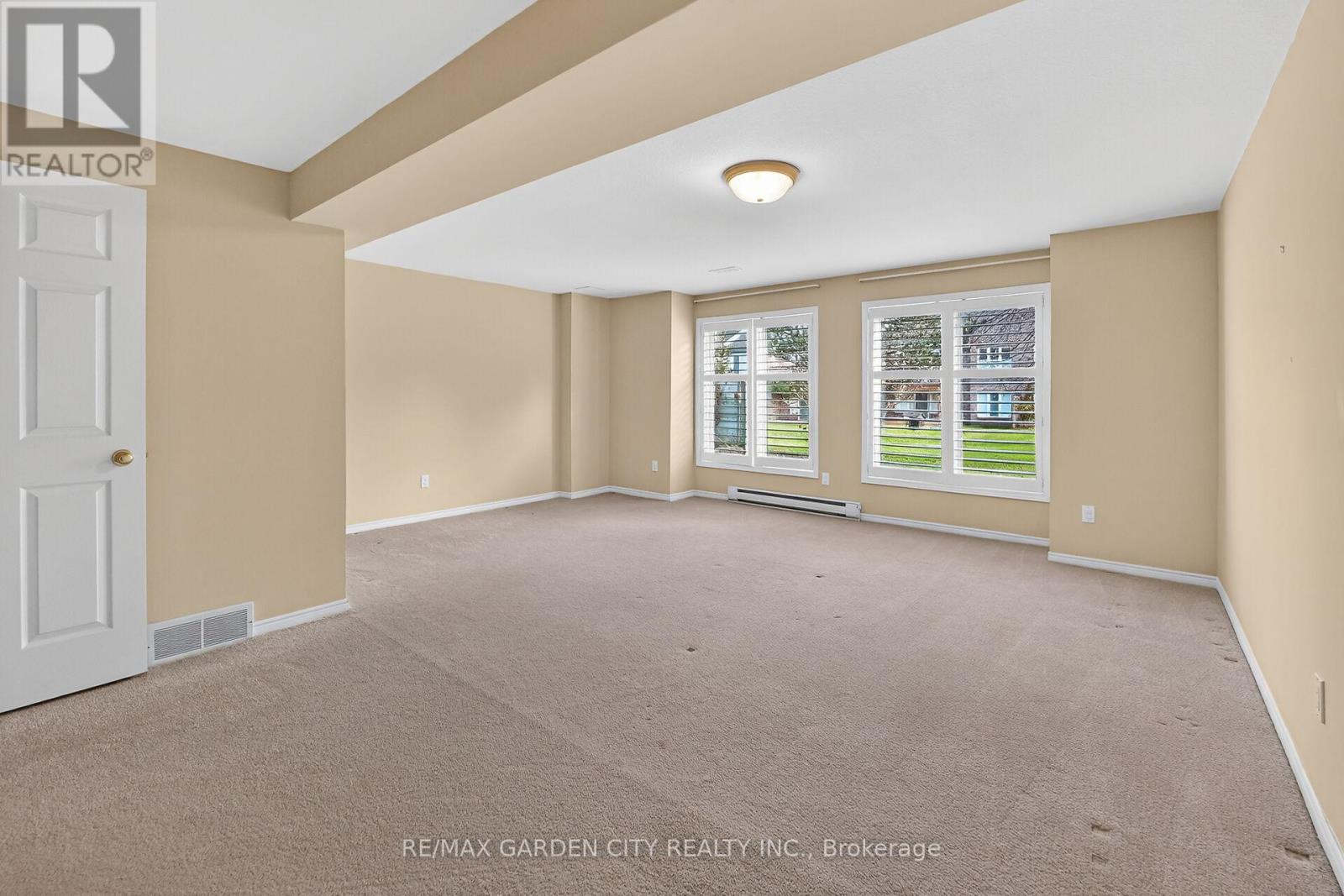 #39 121 GLEN MORRIS DRIVE - 29