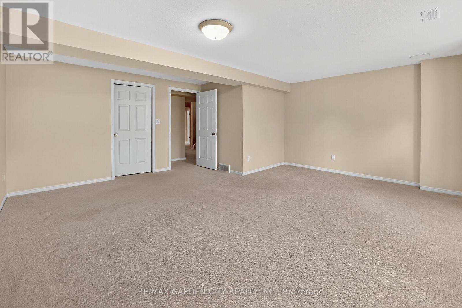 #39 121 GLEN MORRIS DRIVE - 30