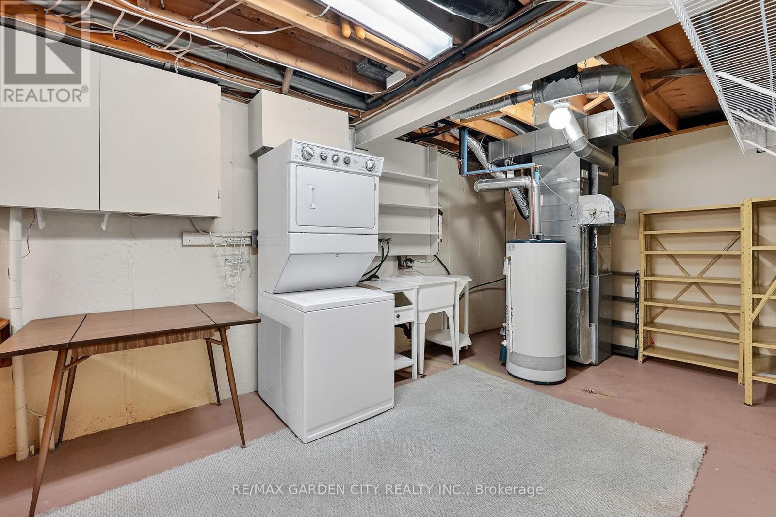 #39 121 GLEN MORRIS DRIVE - 33