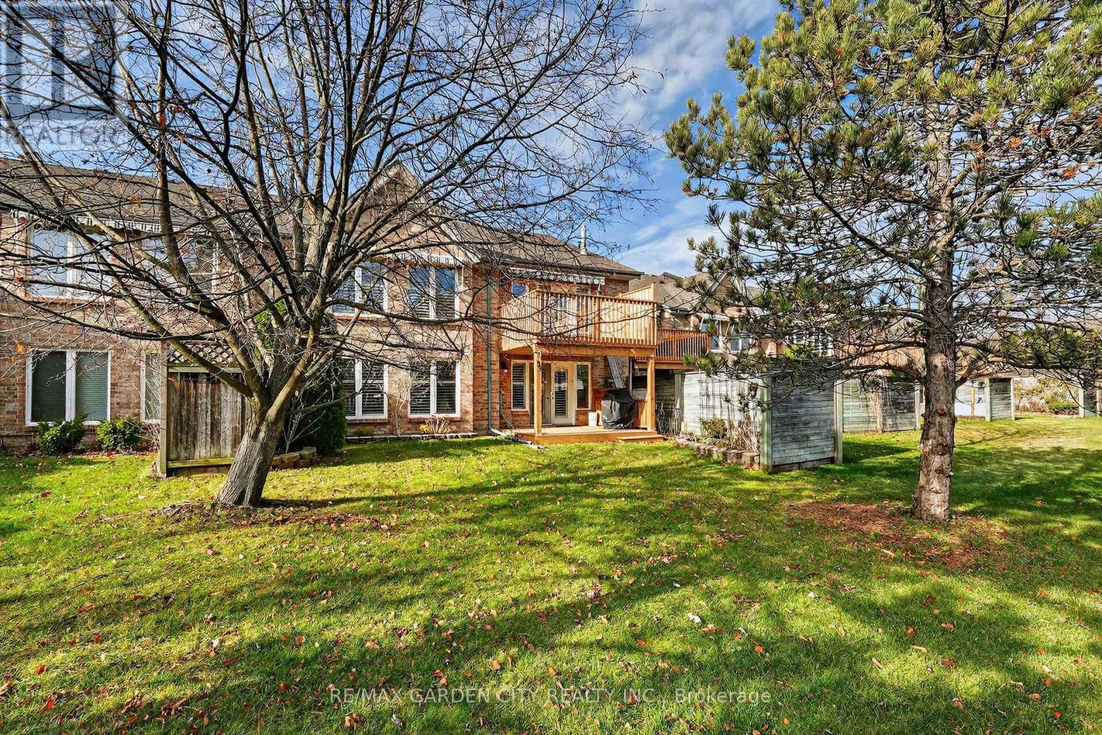 #39 121 GLEN MORRIS DRIVE - 35
