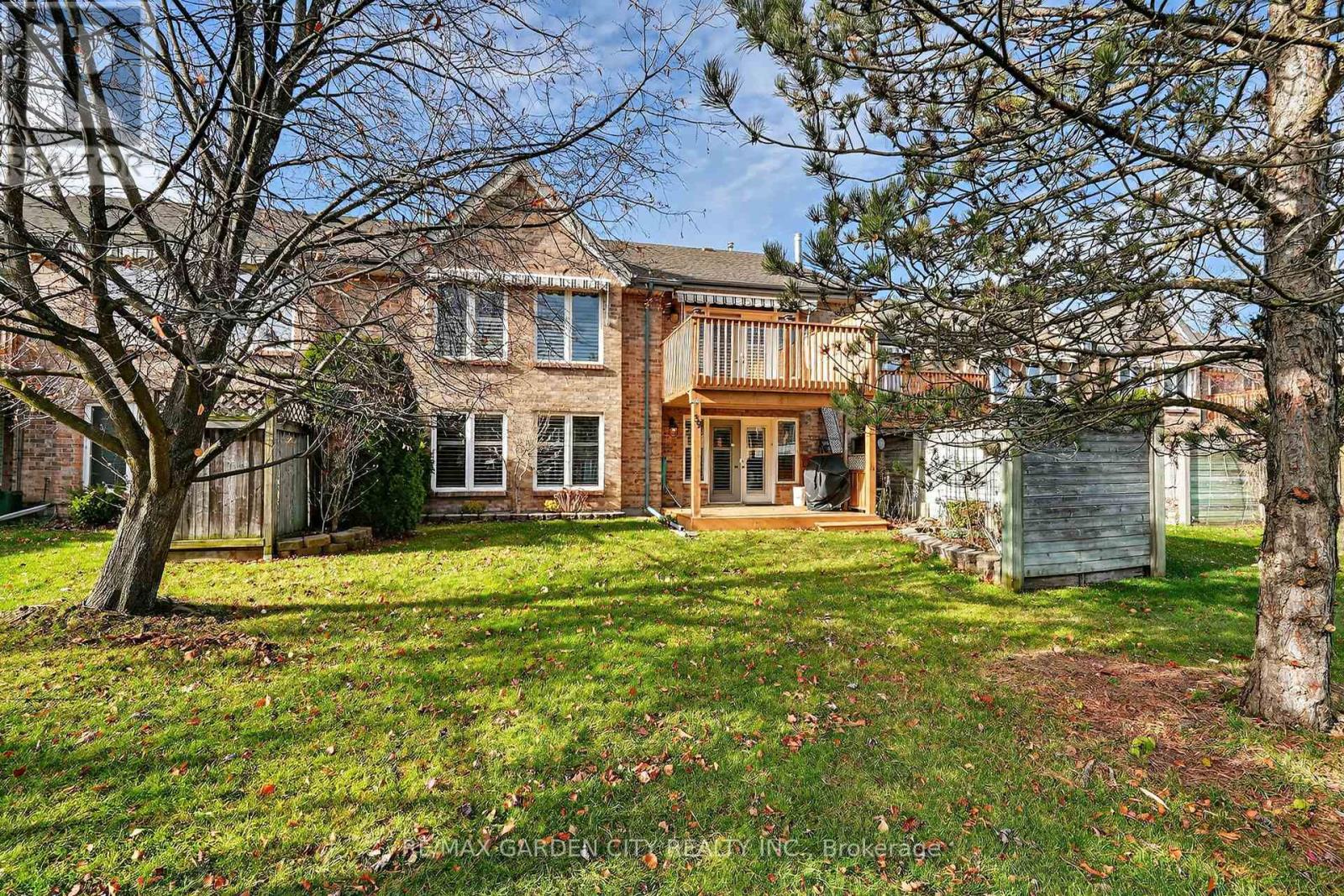 #39 121 GLEN MORRIS DRIVE - 36