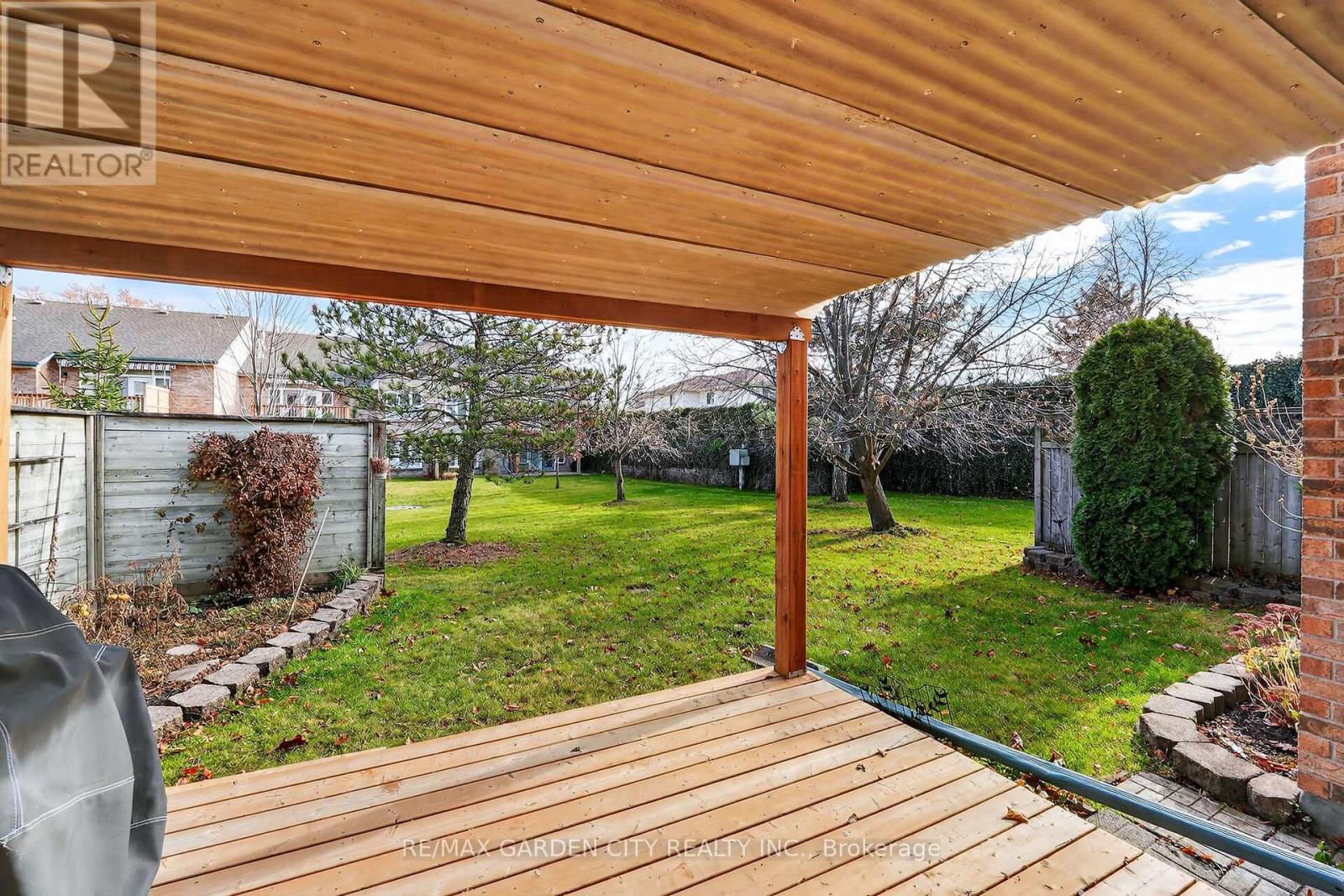 #39 121 GLEN MORRIS DRIVE - 38