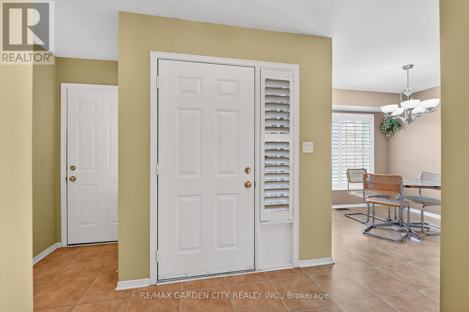 #39 121 GLEN MORRIS DRIVE - 4