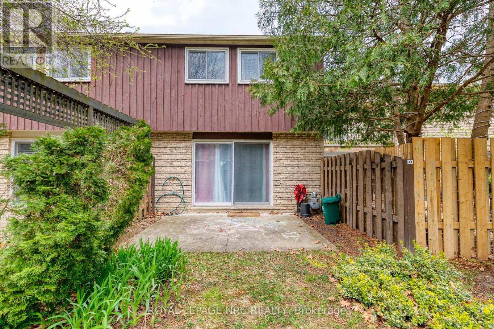 50 LAKESHORE RD UNIT 44 ROAD - 19