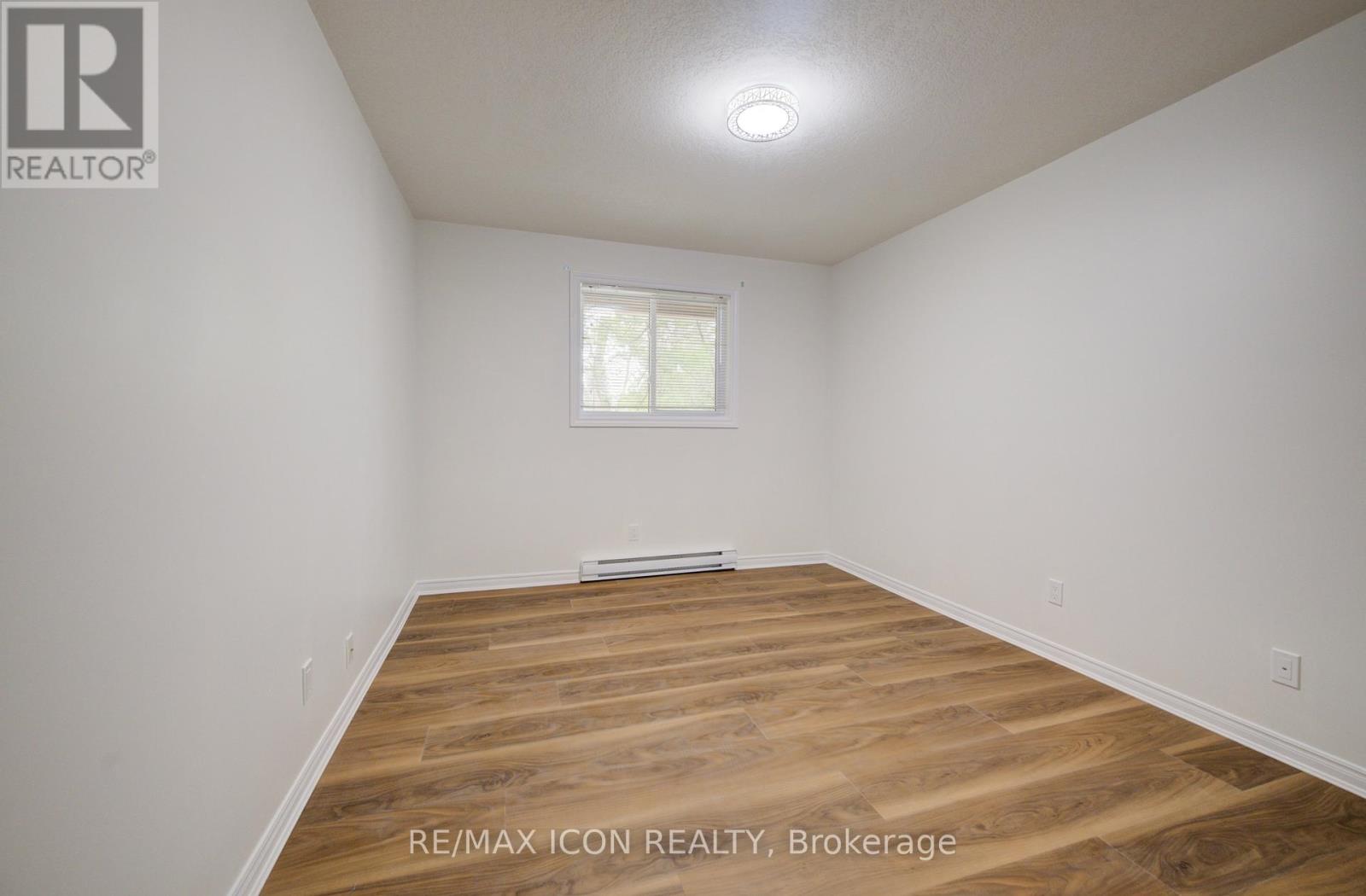 #105 440 DURHAM STREET W - 13
