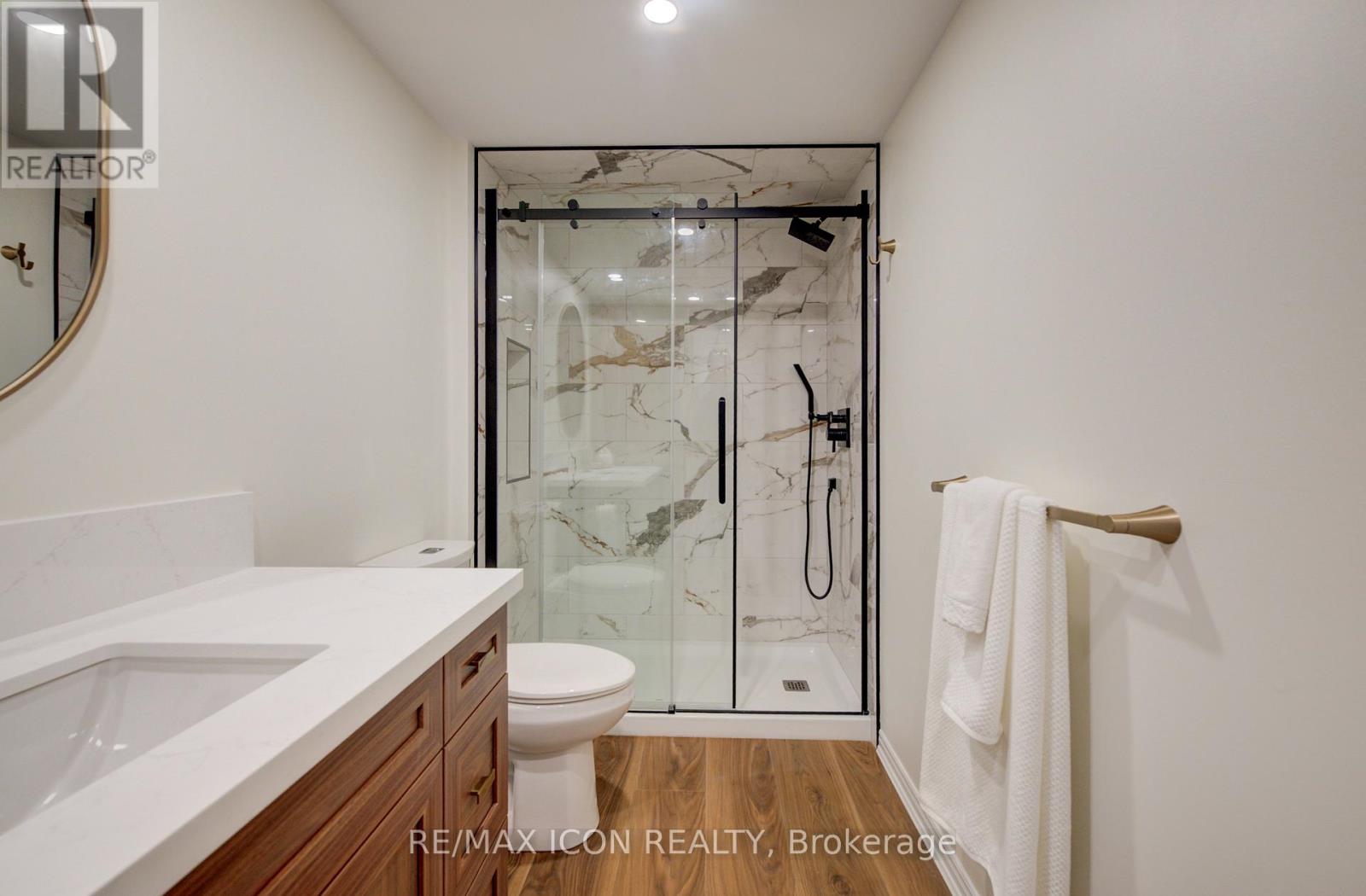 #105 440 DURHAM STREET W - 18