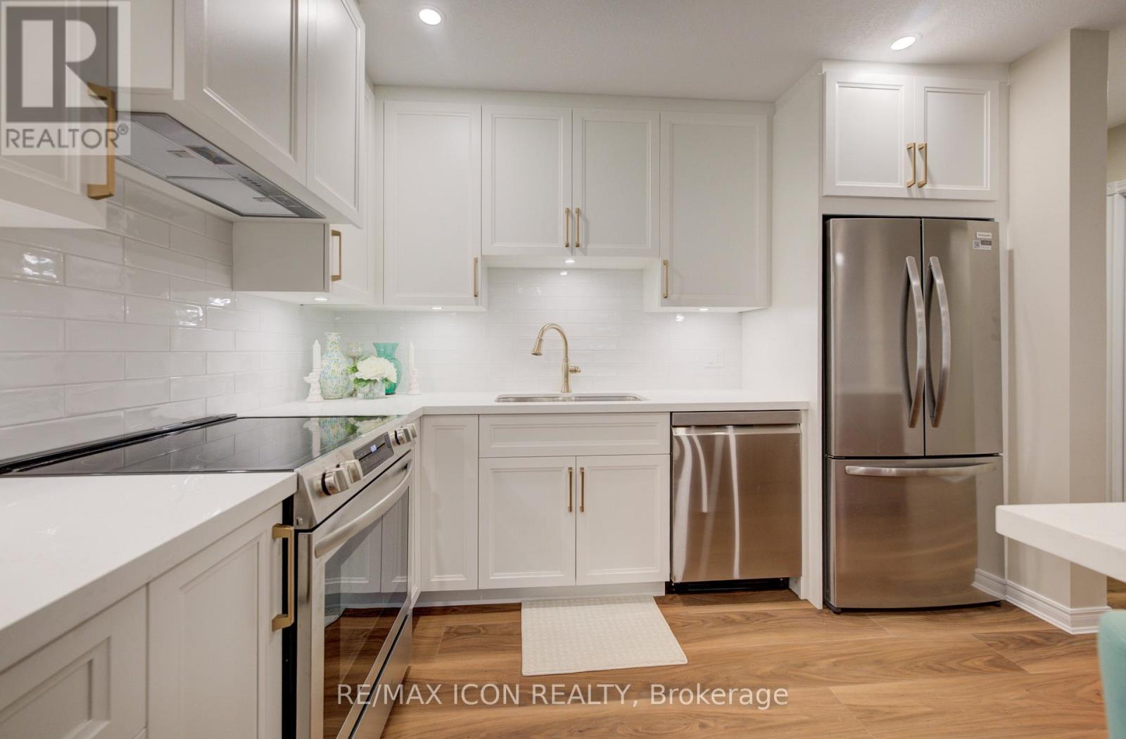#105 440 DURHAM STREET W - 2