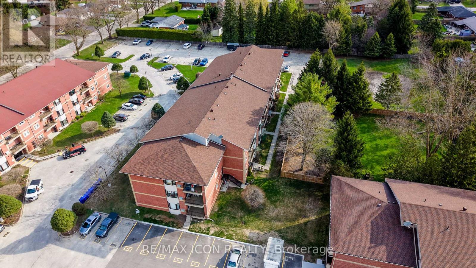 #105 440 DURHAM STREET W - 24