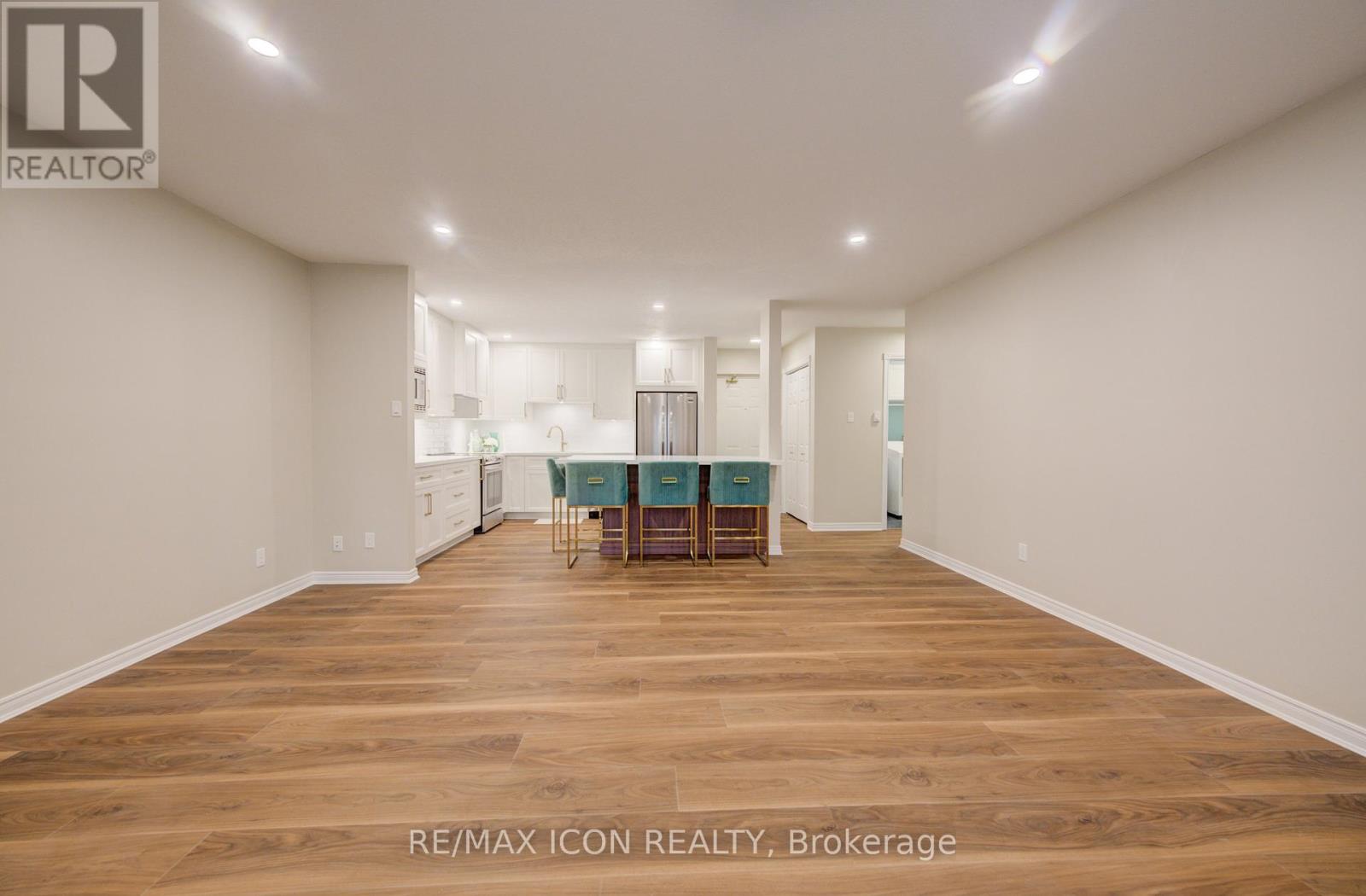 #105 440 DURHAM STREET W - 8