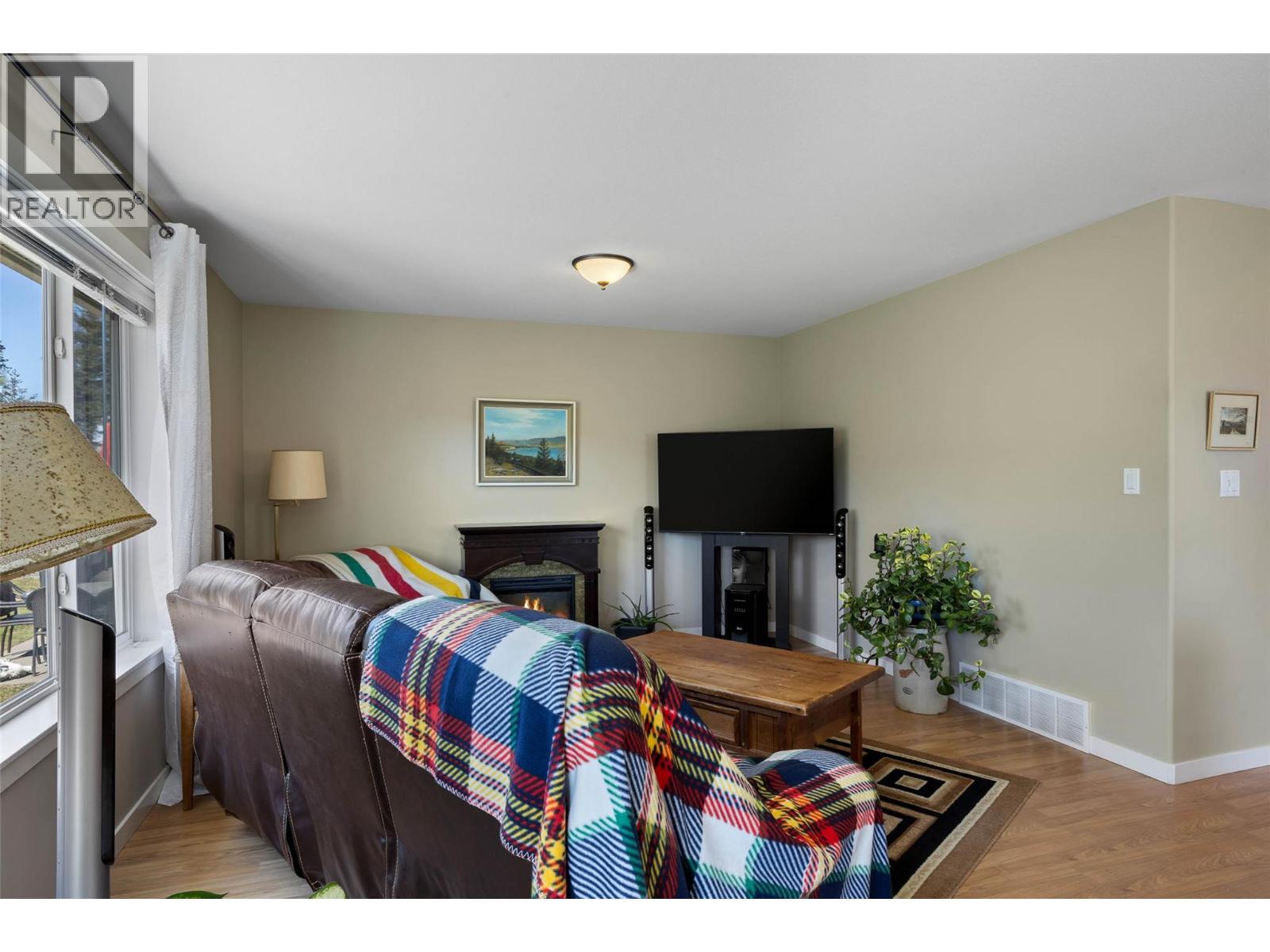 #34 1855 HILLSIDE Drive - 14