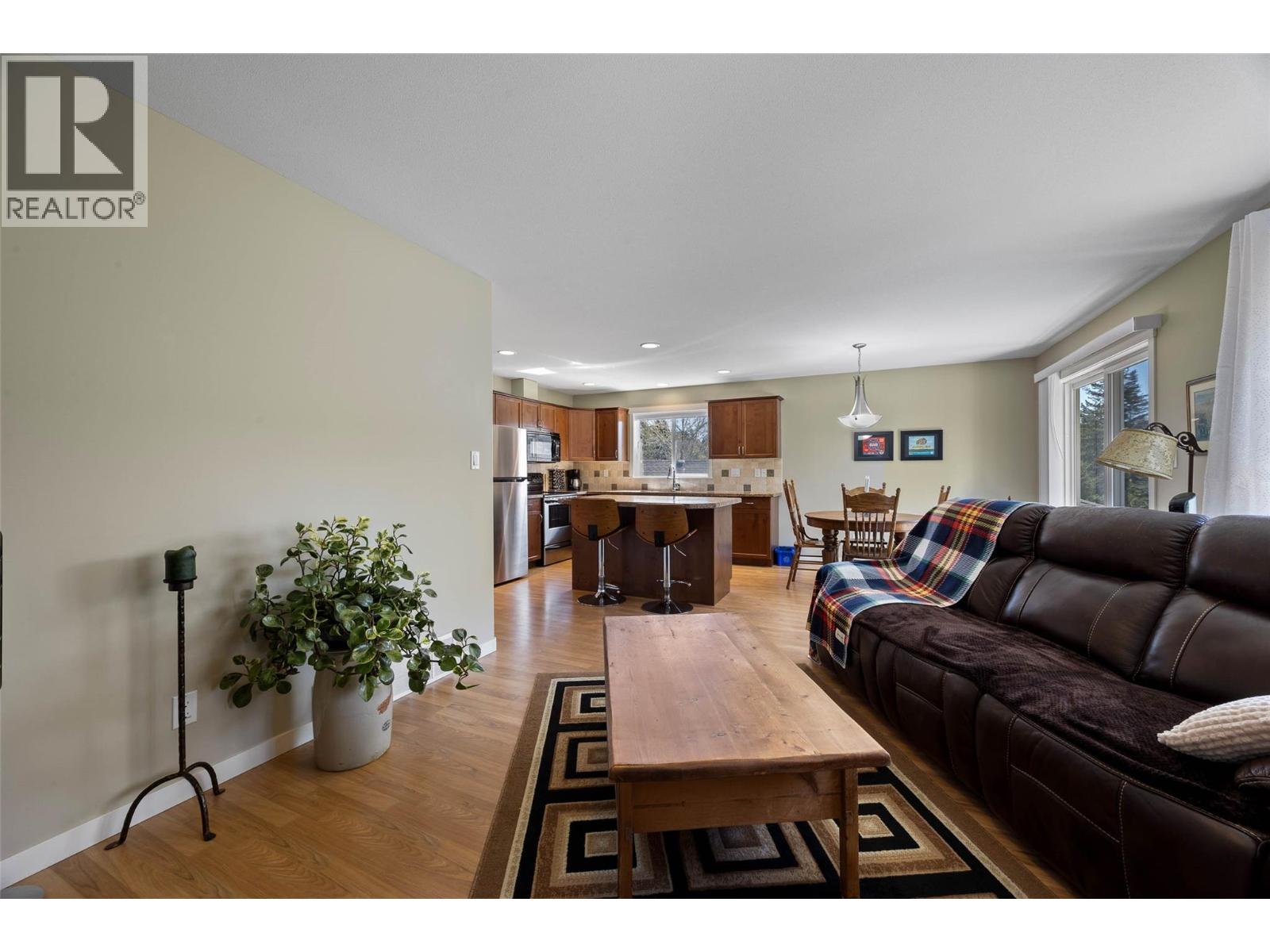 #34 1855 HILLSIDE Drive - 15