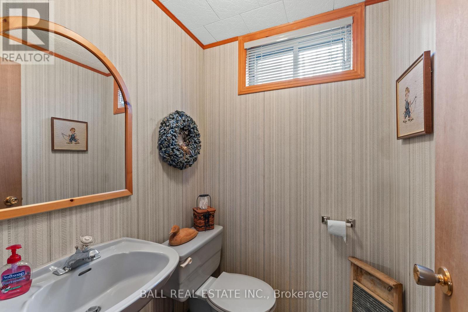 48 STANLEY DRIVE - 31