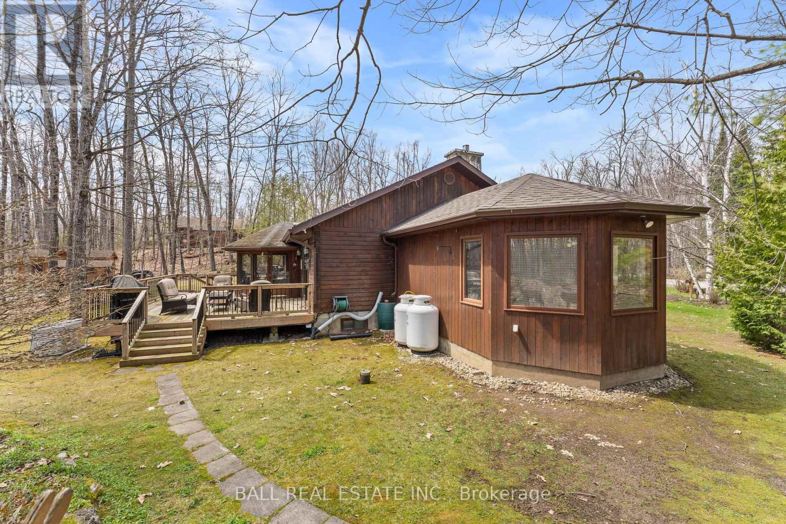 48 STANLEY DRIVE - 38