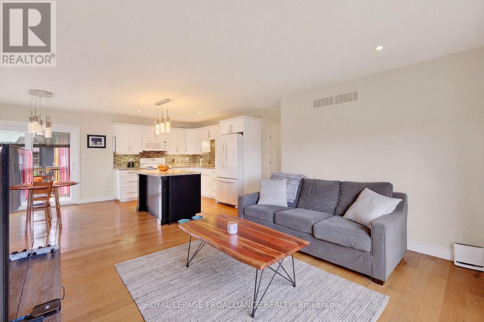 47 ARTHUR STREET — photo 14