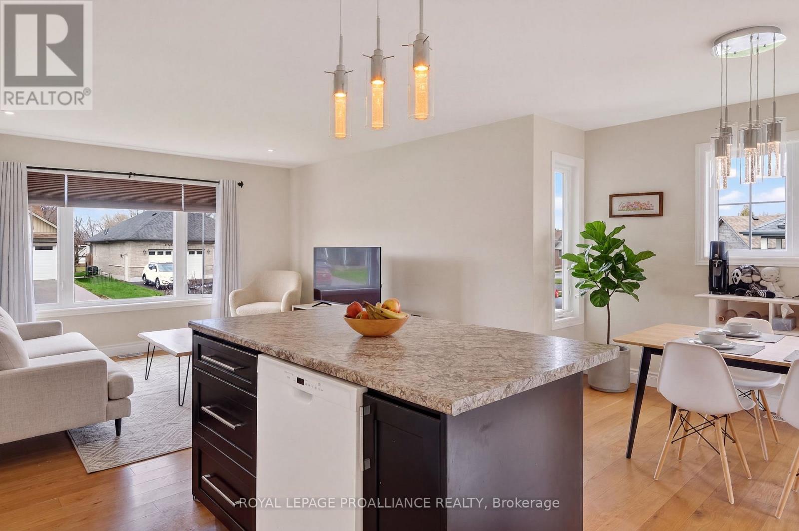47 ARTHUR STREET — photo 19