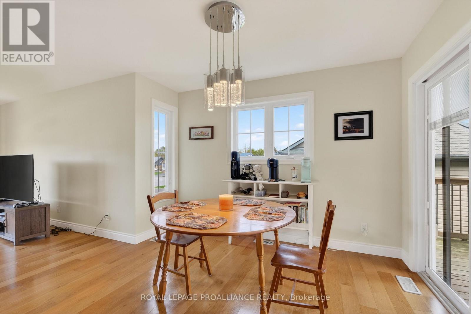 47 ARTHUR STREET — photo 21