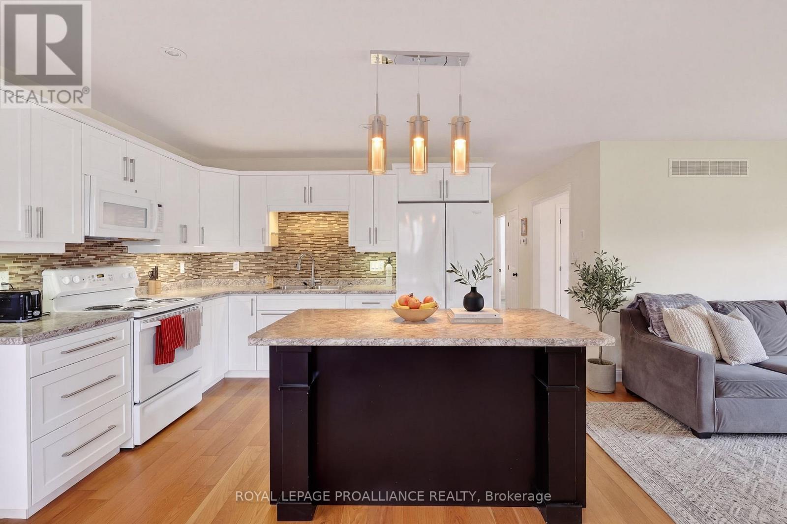 47 ARTHUR STREET — photo 23