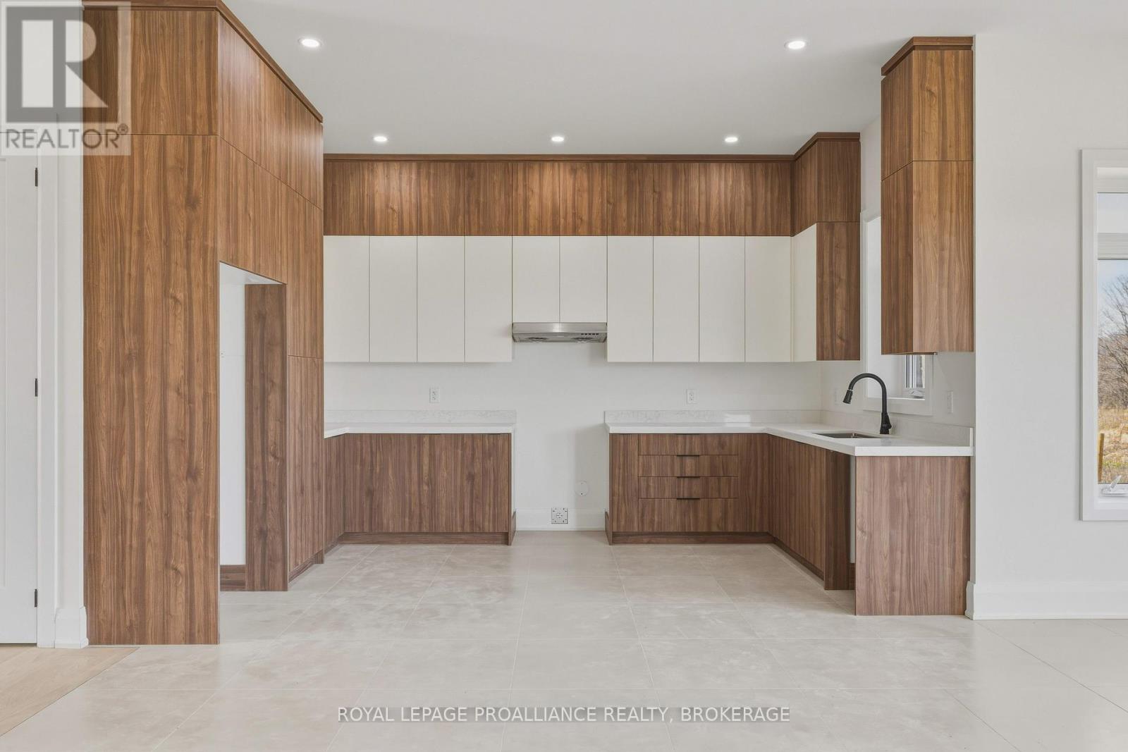 130 HINEMAN STREET — photo 10