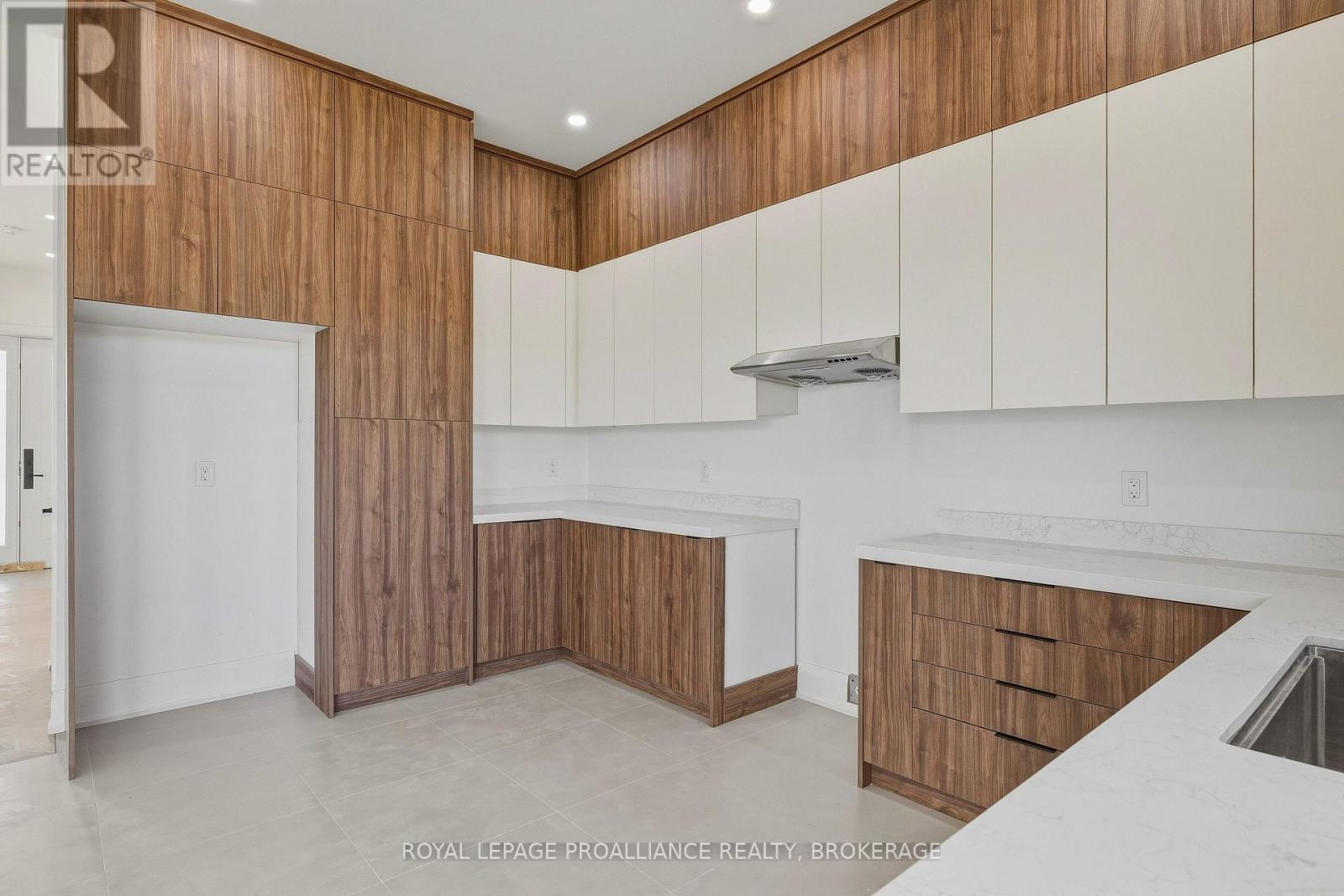130 HINEMAN STREET — photo 12