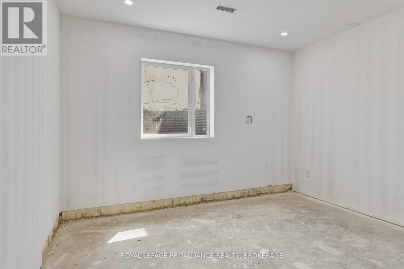 130 HINEMAN STREET — photo 31